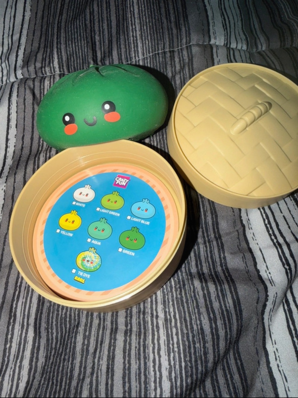 Green Cute Squishy Steamed Bun Toy with Storage Tin - Kids Toy